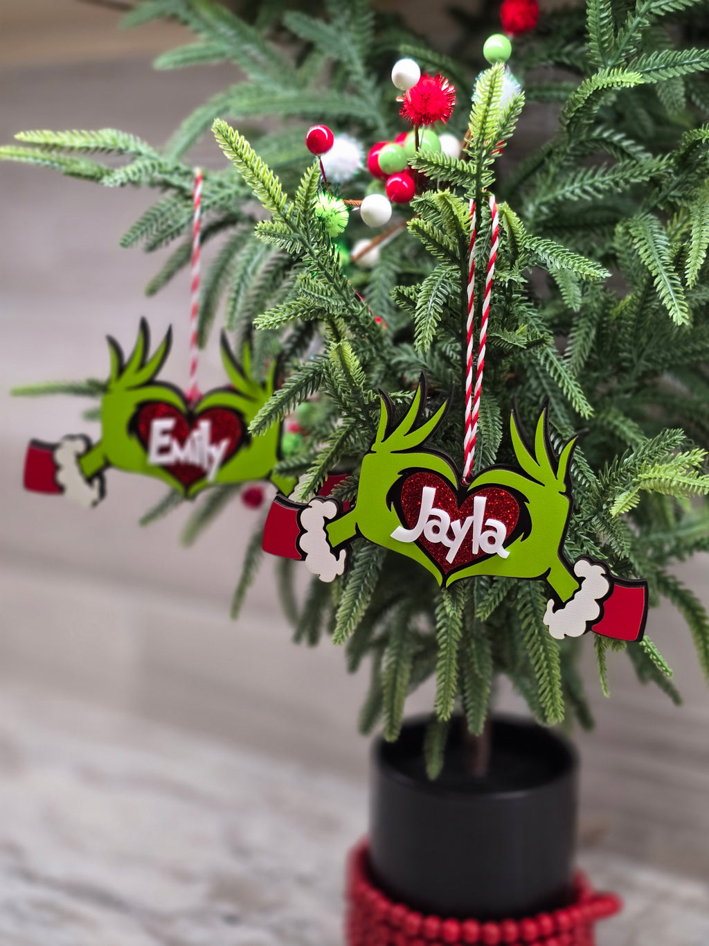 Personalized Grinch Christmas Ornament – Customizable Whoville Holiday Decor for Gifts & Tree Trimming
