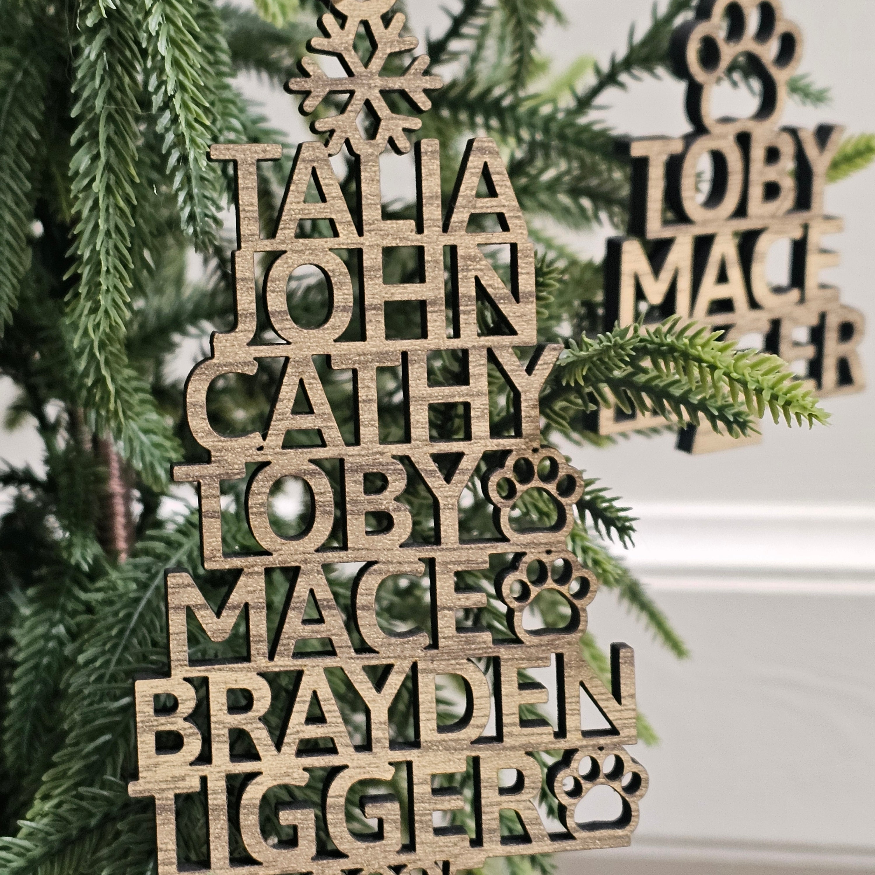 Custom Family Name Ornament – Personalized Holiday Tree Decor personalized name detail