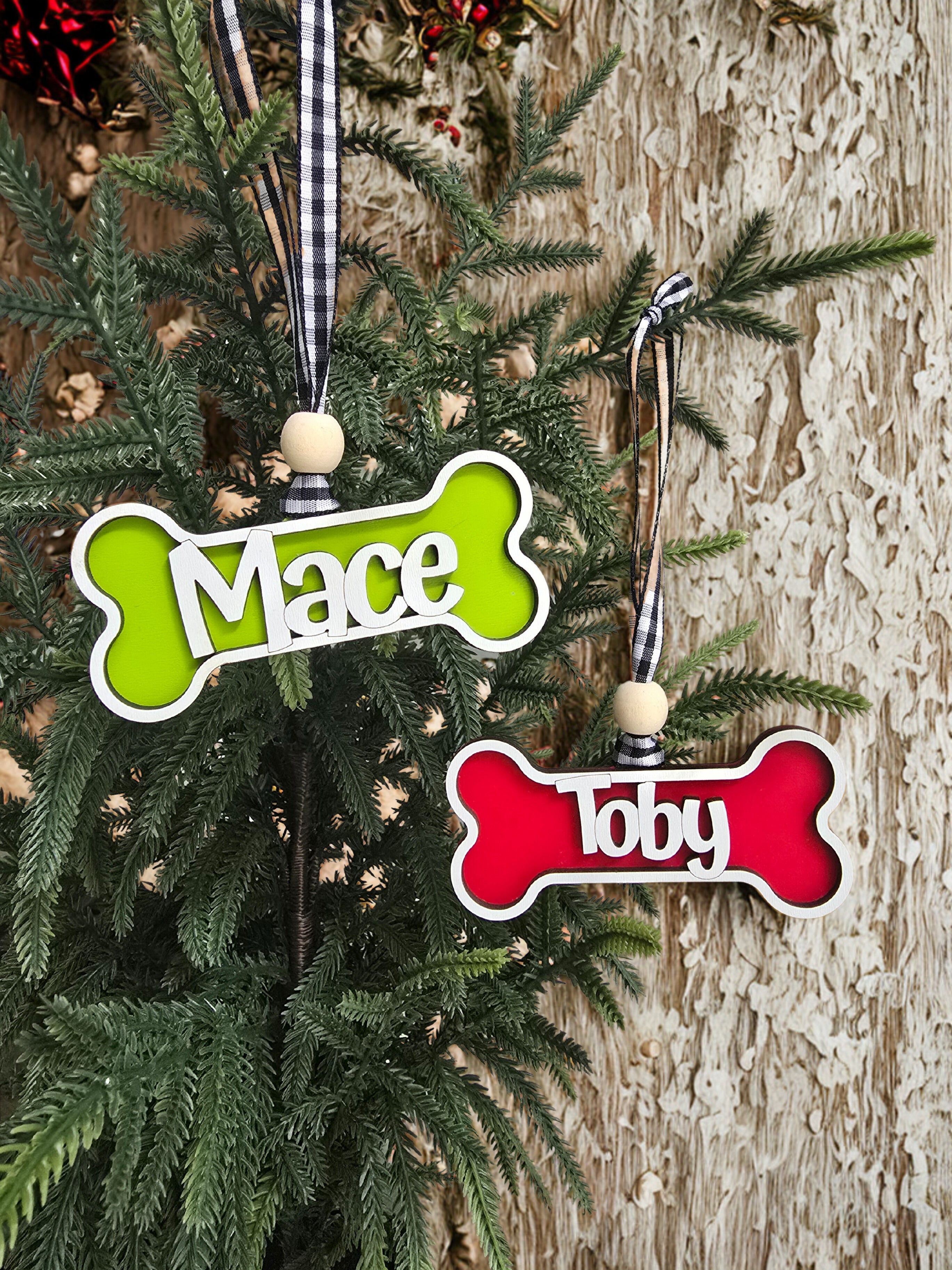 Personalized pet Christmas ornament for cats or dogs, Festive decor, animal lover gift