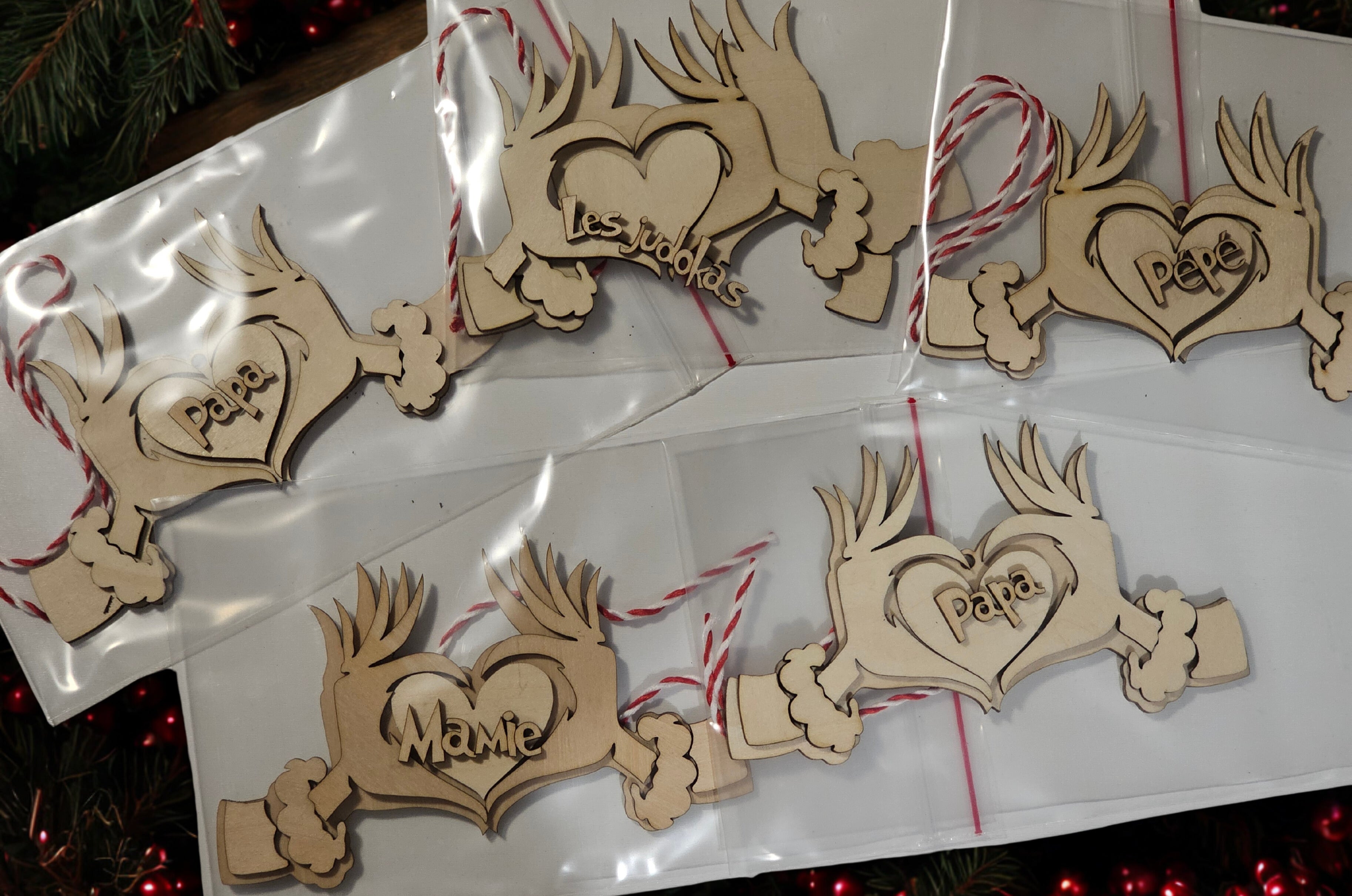 Personalized Grinch Christmas Ornament – Customizable Whoville Holiday Decor for Gifts & Tree Trimming