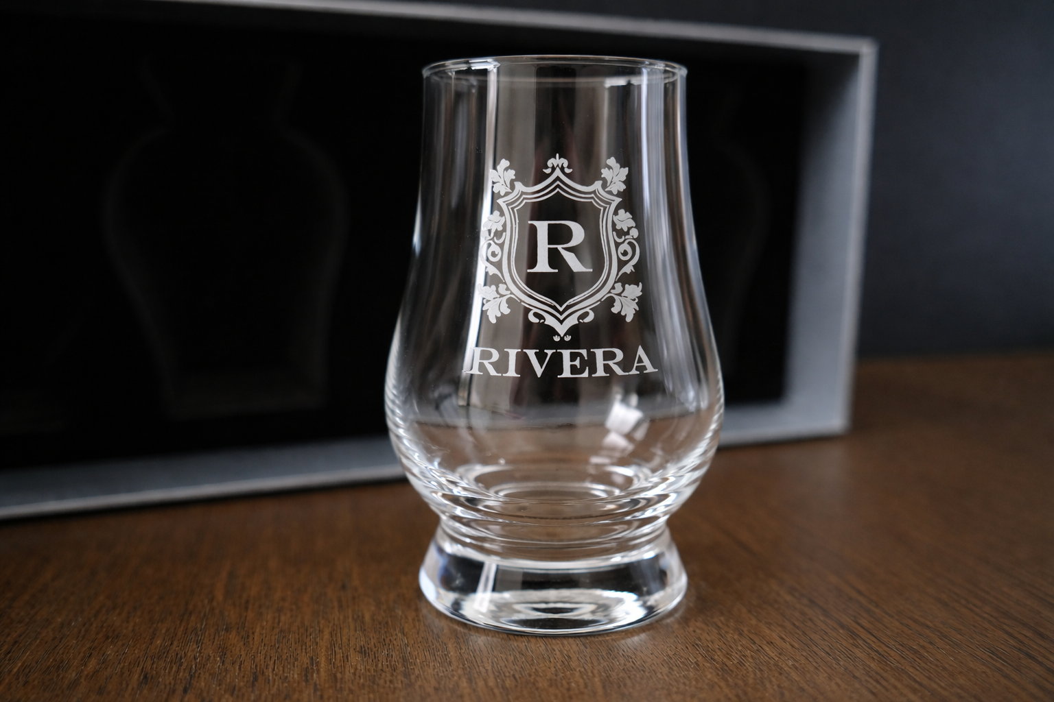 Glencairn Style glass crest monogram.png