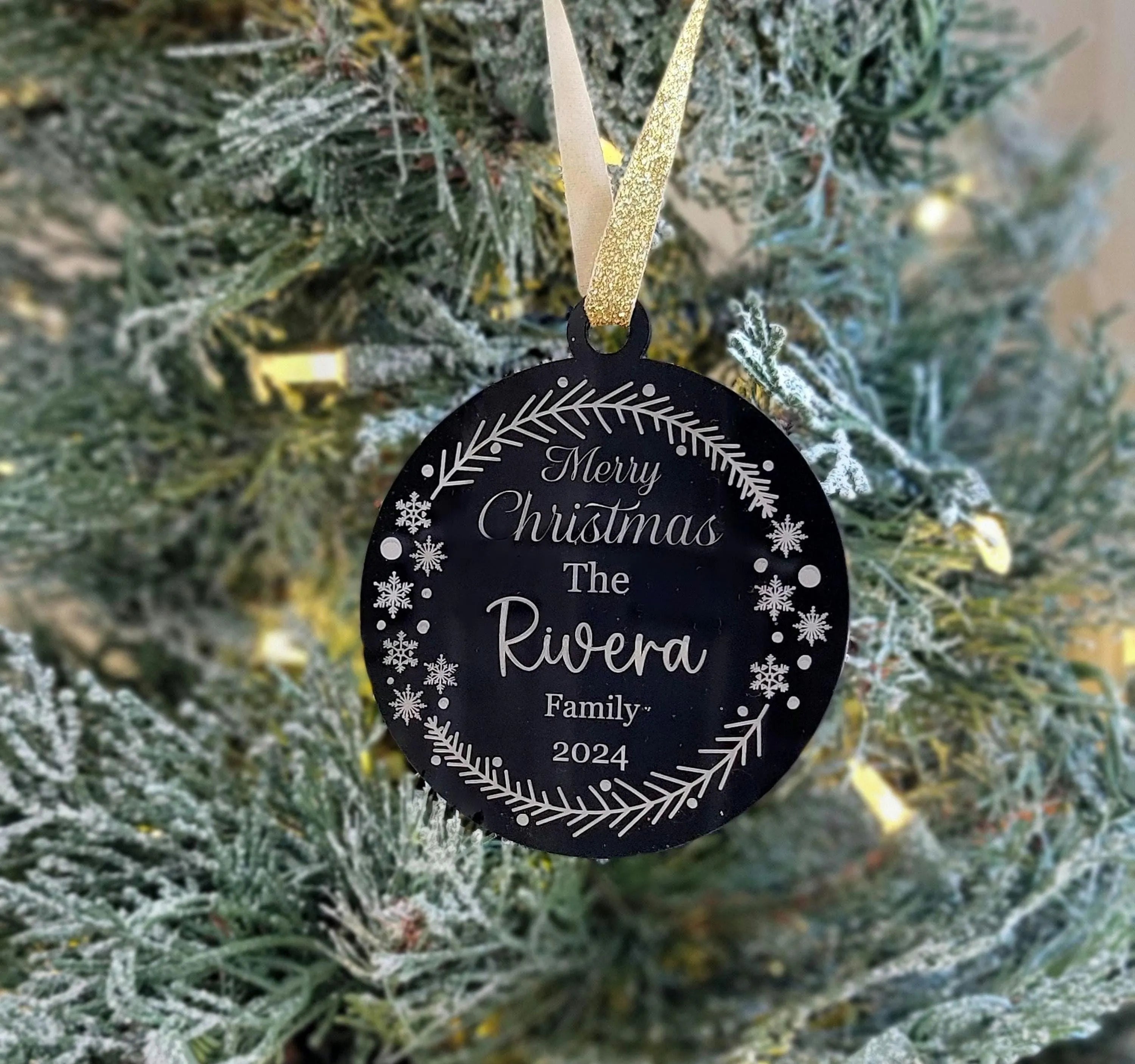 Personalized Lineman Christmas Ornament – Engraved Black Acrylic Gift Christmas tree decor view