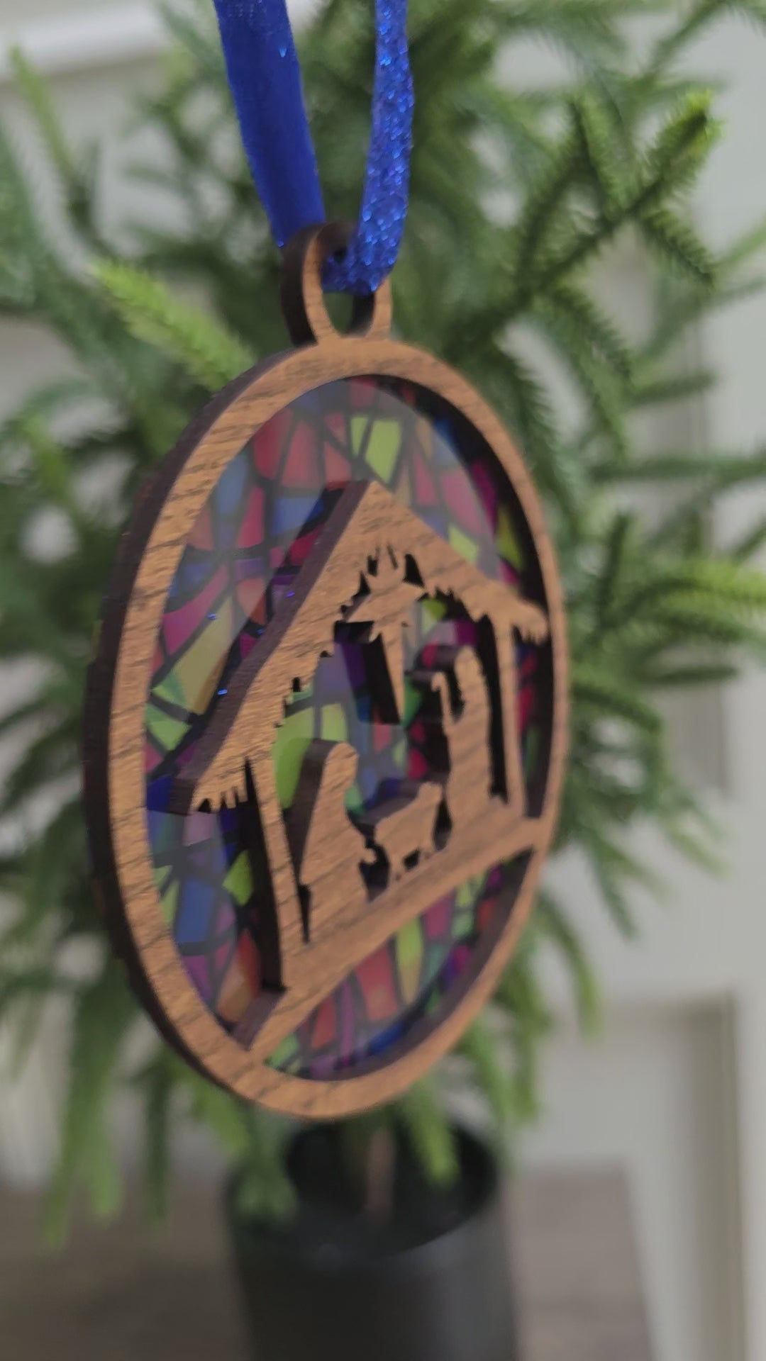 Nativity Ornament_Mary with Manger